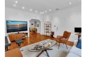 910 Lenox Ave 2 Miami Beach, FL 33139 - MLS#A11990863