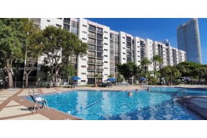 17021 N Bay Rd APT 303, Sunny Isles Beach, FL 33160, - MLS#A11990875