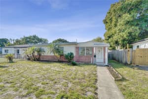 2542 Coolidge St, Hollywood