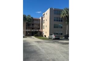 9450 Live Oak Pl 305, Davie