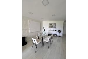 6955 Nw 186th St F104, Hialeah