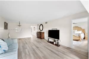 9201 Sunrise Lakes Blvd 304 Sunrise, FL 33322 - MLS#A11990966