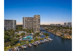 2500 Parkview Dr 1418, Hallandale Beach