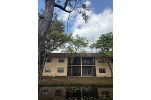 2 Briarwood Cir 212 Hollywood, FL 33024 - MLS#A11991031