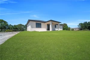 2707 29th St SW, Lehigh Acres, FL 33976, - MLS#A11991051