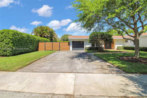 8975 SW 83rd St #0, Miami, FL 33173, - MLS#A11991063