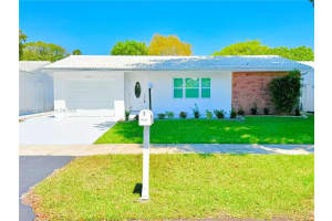 8581 Nw 17th St Plantation, FL 33322 - MLS#A11991107