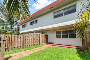 1560 Ne 151st St 103 North Miami Beach, FL 33162 - MLS#A11991133