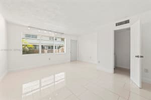 1560 Ne 151st St 103 North Miami Beach, FL 33162 - MLS#A11991133