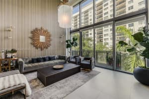 6000 Collins Ave APT 523, Miami Beach, FL 33140, - MLS#A11991135