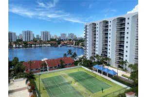 3640 Yacht Club Dr , Aventura, FL 33180 - MLS#A11991140