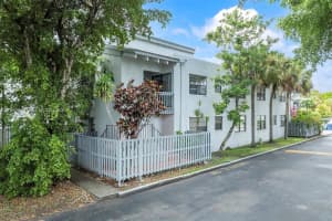 10542 Nw 7th Ter B7 Miami, FL 33172 - MLS#A11991160