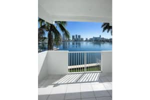 462 Golden Isles Dr 210 Hallandale Beach, FL 33009 - MLS#A11991168