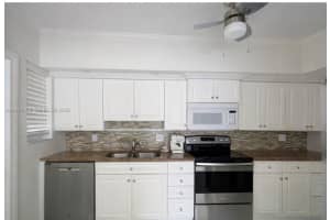 462 Golden Isles Dr 210 Hallandale Beach, FL 33009 - MLS#A11991168