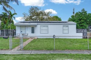 10055 Sw 52nd Ter Miami, FL 33165 - MLS#A11991175