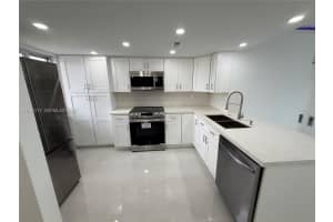 9915 W Okeechobee Rd #2-201, Hialeah Gardens, FL 33016, - MLS#A11991177