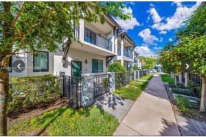 4675 NW 83rd Pkwy , Doral, FL 33166 - MLS#A11991185