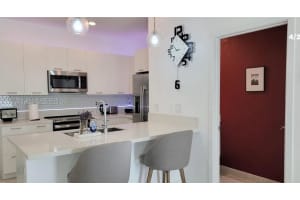 4675 NW 83rd Pkwy , Doral, FL 33166 - MLS#A11991185