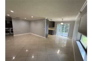 6854 Nw 173rd Dr 210 Hialeah, FL 33015 - MLS#A11991223