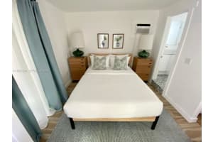 1121 Ne 1st Ave 4 Fort Lauderdale, FL 33304 - MLS#A11991240