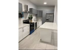 9346 S Belfort Cir 215, Tamarac