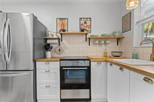 580 Egret Dr 111 Hallandale Beach, FL 33009 - MLS#A11991270