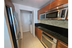 253 2nd St , Miami, FL 33132 - MLS#A11991287