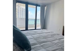 555 15th St , Miami, FL 33132 - MLS#A11991292