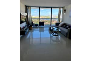 20505 Country Club Dr , Aventura, FL 33180 - MLS#A11991338