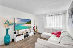 7439 22nd Ave , Hialeah, FL 33016 - MLS#A11991351