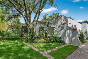 1109 Almeria Ave Coral Gables, FL 33134 - MLS#A11991400
