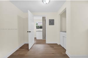 299 43rd St , Miami, FL 33127 - MLS#A11991434