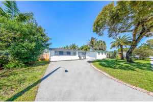 1721 Sw 35th Ave Fort Lauderdale, FL 33312 - MLS#A11991469