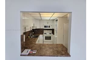 10090 NW 80th Ct APT 1350, Miami Lakes, FL 33016, - MLS#A11991472