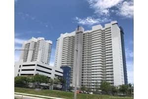 15051 Royal Oaks Ln , North Miami, FL 33181 - MLS#A11991490