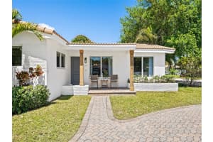 1203 Lincoln St Hollywood, FL 33019 - MLS#A11991495