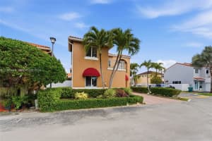 8657 2nd St , Miami, FL 33126 - MLS#A11991510