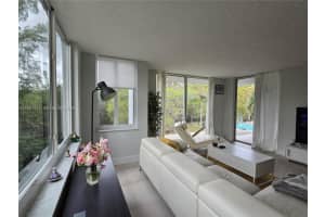 17890 W Dixie Hwy 307, North Miami Beach