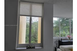 17890 W Dixie Hwy 307 North Miami Beach, FL 33160 - MLS#A11991514