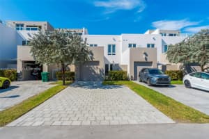 10502 Nw 66th St Doral, FL 33178 - MLS#A11991525