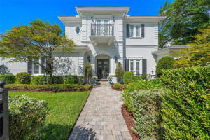 6900 Altamira St , Coral Gables, FL 33146 - MLS#A11991535