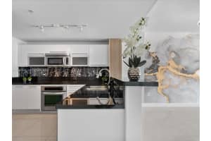 244 Biscayne Blvd , Miami, FL 33132 - MLS#A11991536