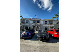 4920 Sw 140th Ter 4, Miramar