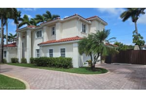 15615 Sw 42nd Ter Miami, FL 33185 - MLS#A11991606