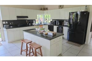 15615 Sw 42nd Ter Miami, FL 33185 - MLS#A11991606