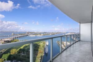 888 Biscayne Blvd 3112, Miami