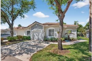 1221 48th Ter , Deerfield Beach, FL 33442 - MLS#A11991661