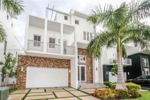 8250 33rd Ter , Doral, FL 33122 - MLS#A11991675