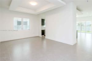 8250 33rd Ter , Doral, FL 33122 - MLS#A11991675
