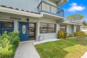 10908 7th St , Miami, FL 33172 - MLS#A11991686